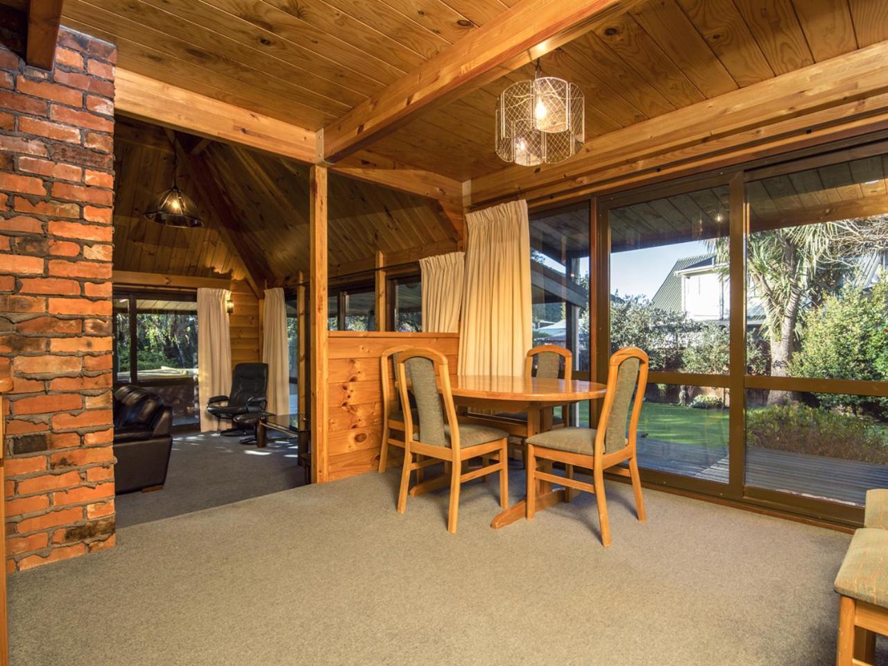 Mulberry House Panzió Picton Kültér fotó